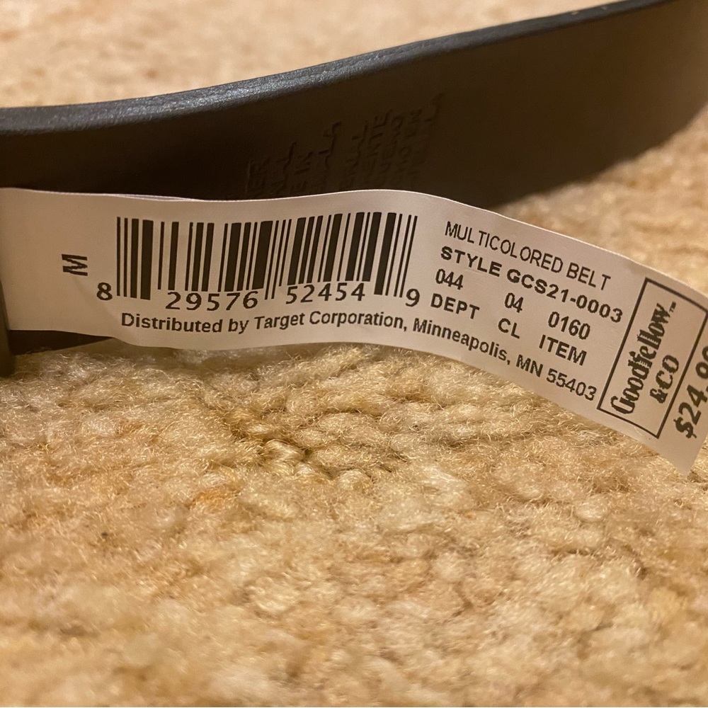 Reversible belt